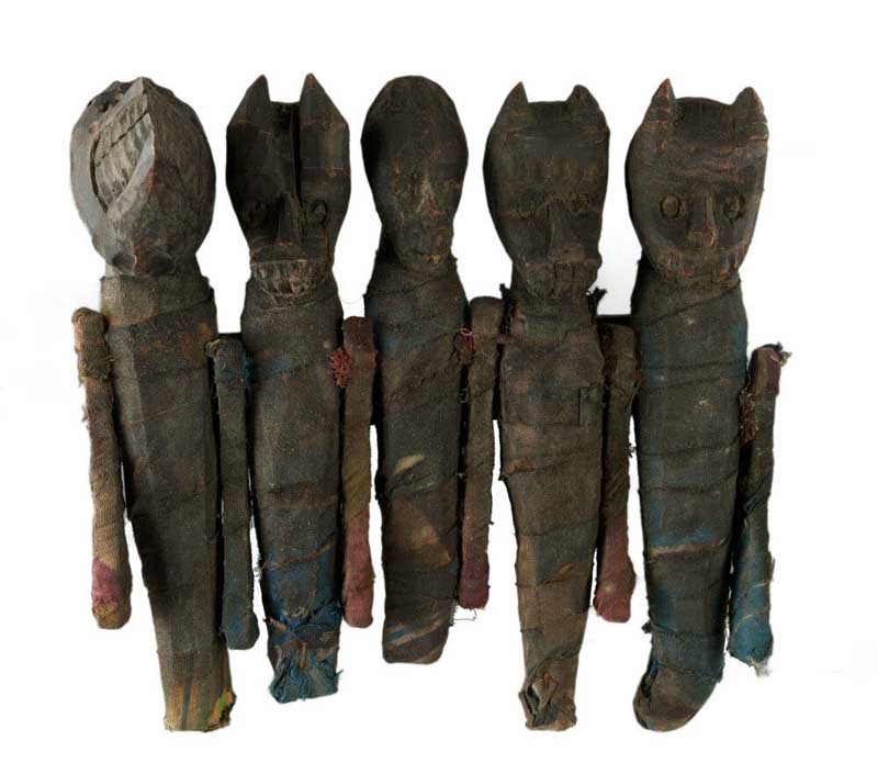 Poupée Zoomorphe Chamanique en Bois – Figure Tribale Tharu du Népal