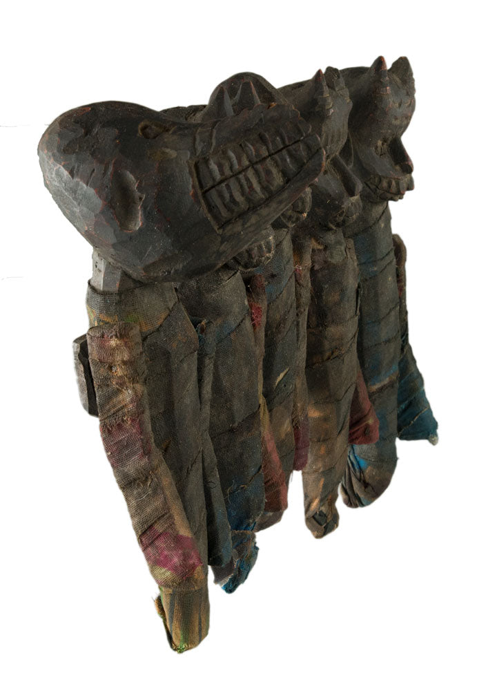 Poupée Zoomorphe Chamanique en Bois – Figure Tribale Tharu du Népal