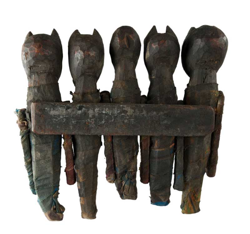 Poupée Zoomorphe Chamanique en Bois – Figure Tribale Tharu du Népal