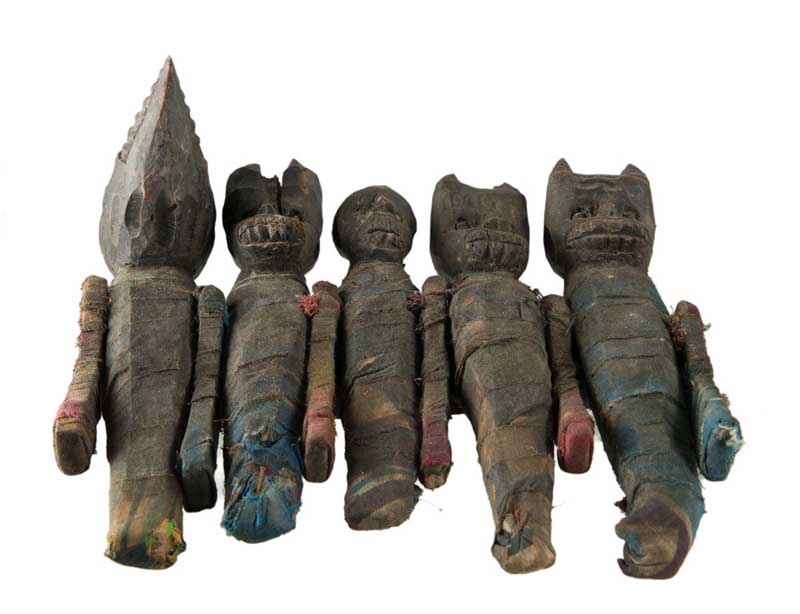Poupée Zoomorphe Chamanique en Bois – Figure Tribale Tharu du Népal