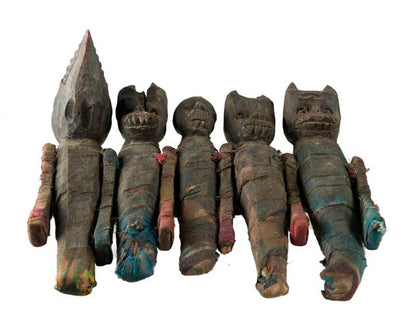 Poupée Zoomorphe Chamanique en Bois – Figure Tribale Tharu du Népal