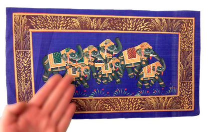 Peinture Moghole Éléphant Royal et Parade 39 cm – Artisanat Indien Fait Main