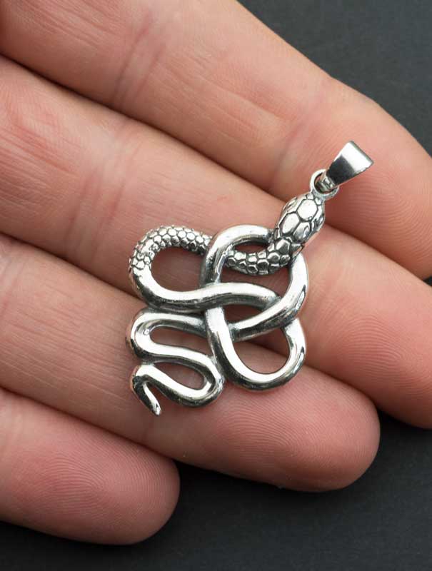 Pendentif Tibétain Serpent Cobra Enlacé en Argent Massif 925