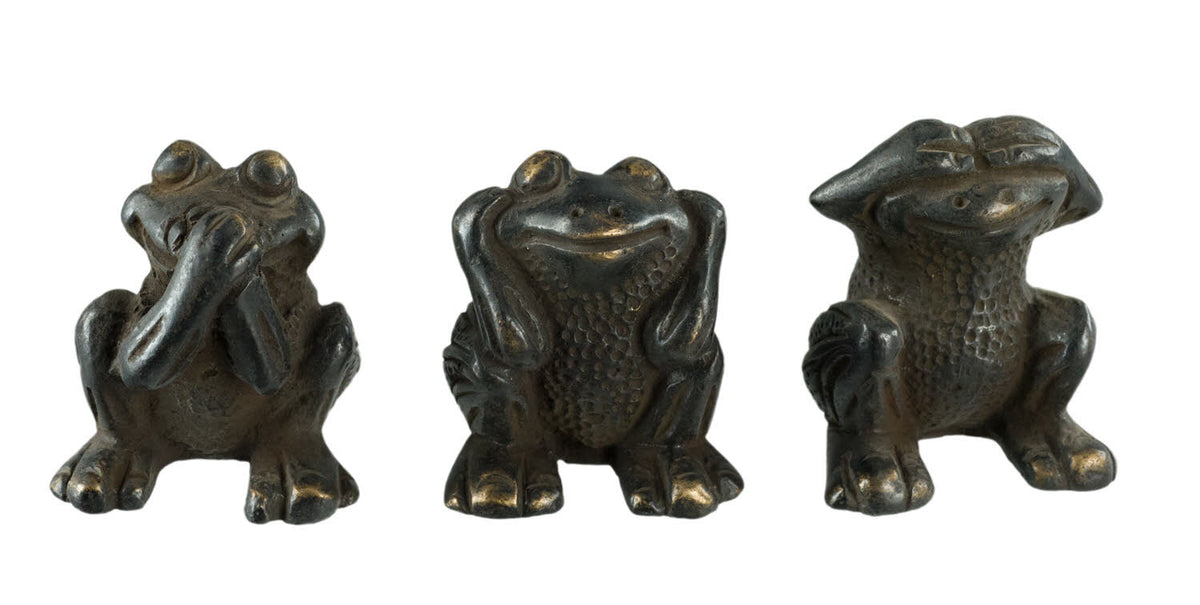 3 Grenouilles de la Sagesse en Laiton Patiné – Artisanat Indien