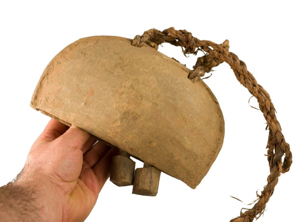 Grande Cloche de Vache en Métal 21 cm – Art Ethnique Naga d’Inde