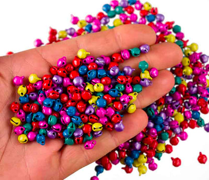 Lot de 50 ou 100 Mini Grelots Multicolores en Métal Ø 8 mm – Accessoires Créatifs Indiens