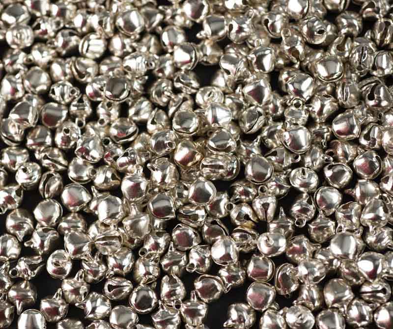 Lot de 50 ou 100 Mini Grelots en Métal Ø 10mm Argenté – Accessoires Créatifs Indiens