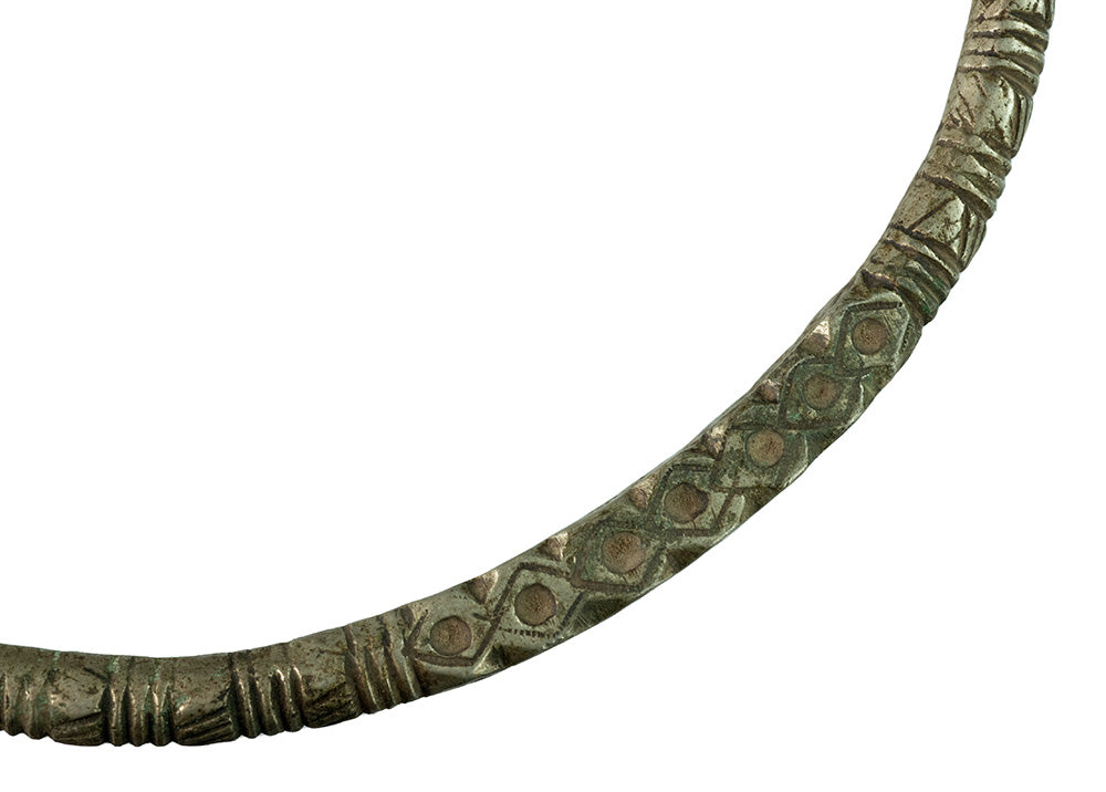 Collier Ethnique Hansuli Tharu – Ancienne Torque Décorative Du Népal