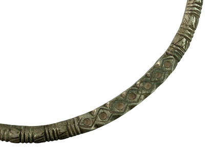 Collier Ethnique Hansuli Tharu – Ancienne Torque Décorative Du Népal
