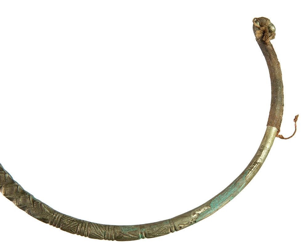 Collier Ethnique Hansuli Tharu – Ancienne Torque Décorative Du Népal
