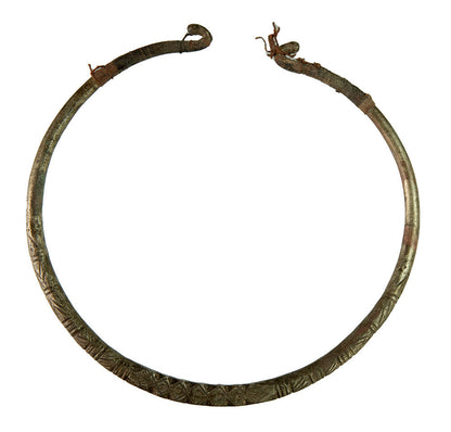 Collier Ethnique Hansuli Tharu – Ancienne Torque Décorative Du Népal