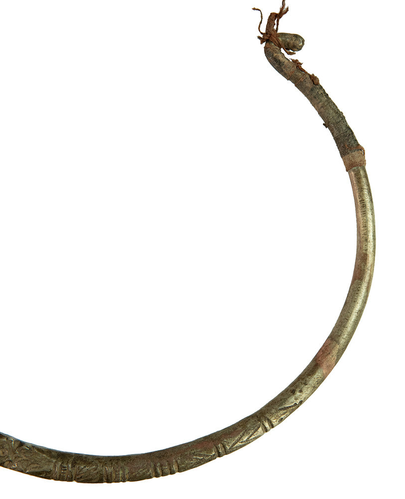 Collier Ethnique Hansuli Tharu – Ancienne Torque Décorative Du Népal