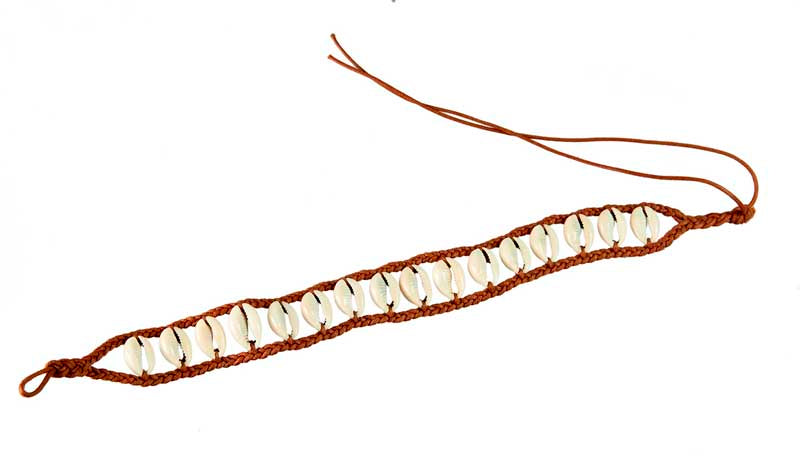 Collier ras de cou Cauri en coquillages Marron – Bijou ethnique artisanal