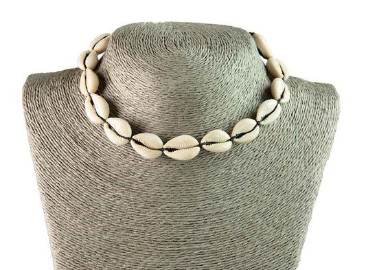 Collier ras de cou Cauri en coquillages – Bijou ethnique artisanal