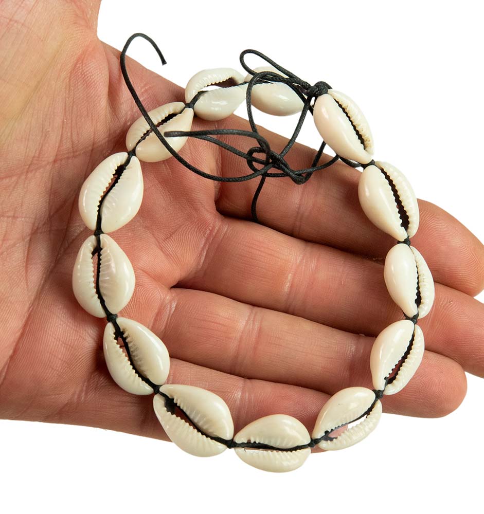 Collier ras de cou Cauri en coquillages – Bijou ethnique artisanal