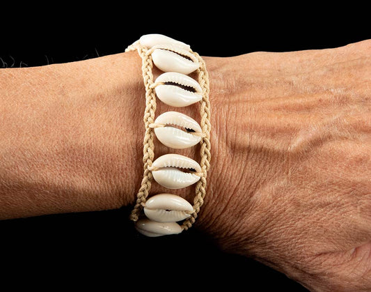 Bracelet Cauri en coquillages – Bijou ethnique artisanal