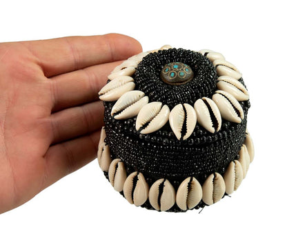 Boîte À Bijoux Tibétaine Avec Cauris Et Perles Noires – Artisanat Traditionnel