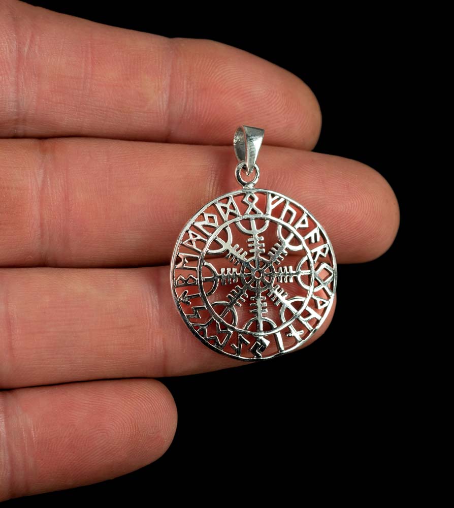 Pendentif Viking Aegishjalmur – Heaume de Awe en Argent