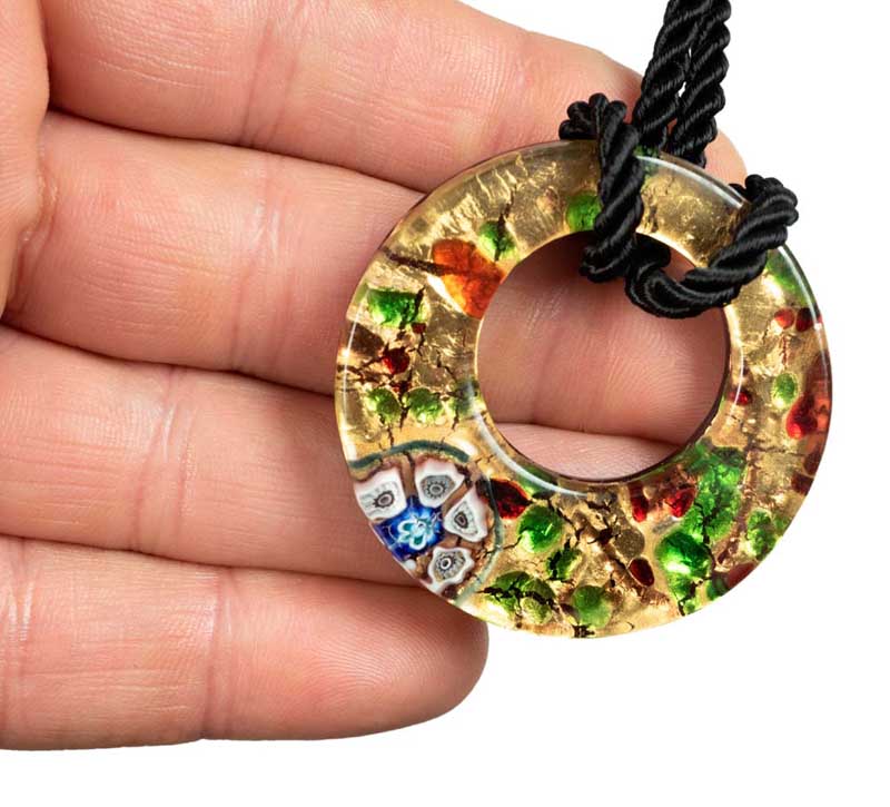 Pendentif Donut en Verre de Murano Doré et Vert – Bijou Italien d’Exception
