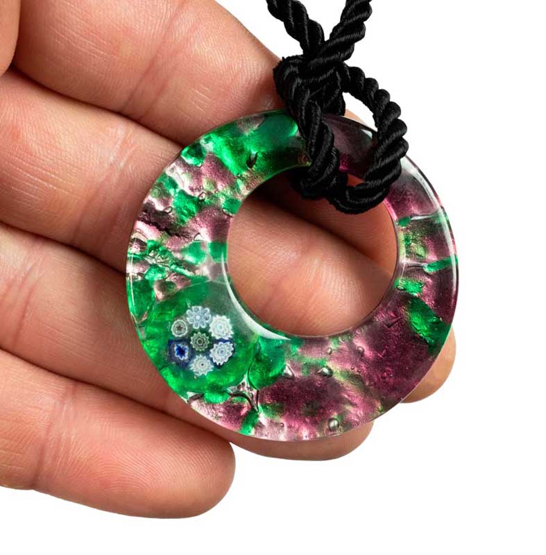 Pendentif Donut en Verre de Murano Vert et Violet – Bijou d’Exception Italien