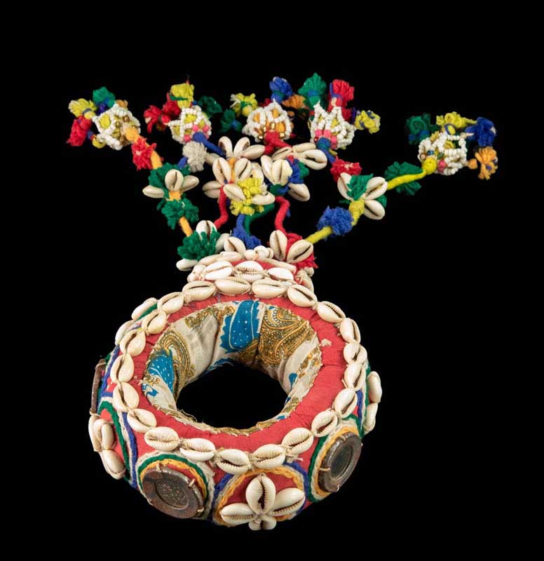 Anneau de tête avec cauris Ø 15,5 cm – accessoire traditionnel de portage népalais