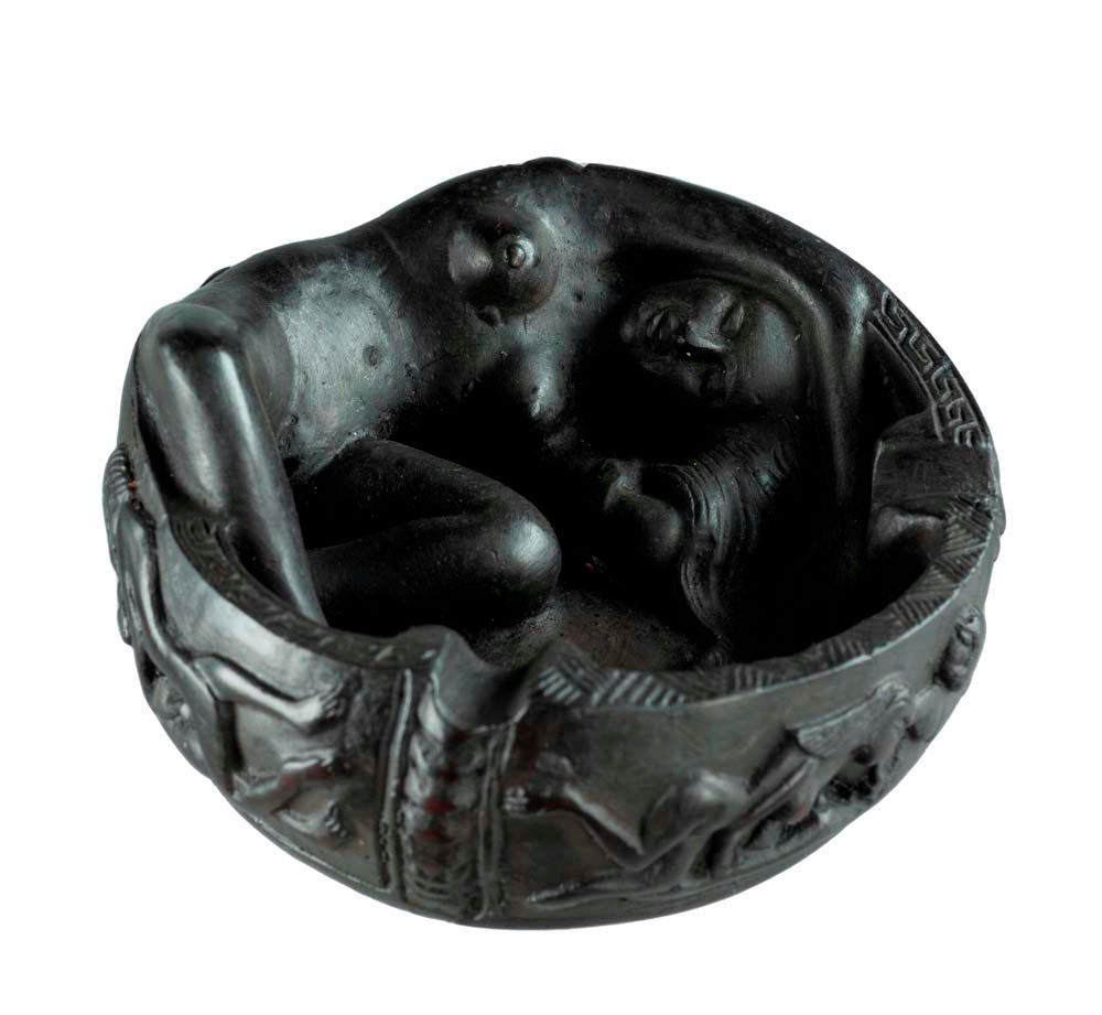 Cendrier Femme Nue En Résine Noire – Objet Décoratif Original Et Insolite
