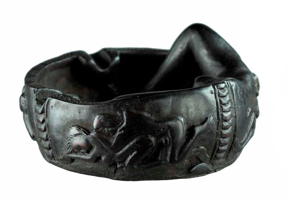 Cendrier Femme Nue En Résine Noire – Objet Décoratif Original Et Insolite
