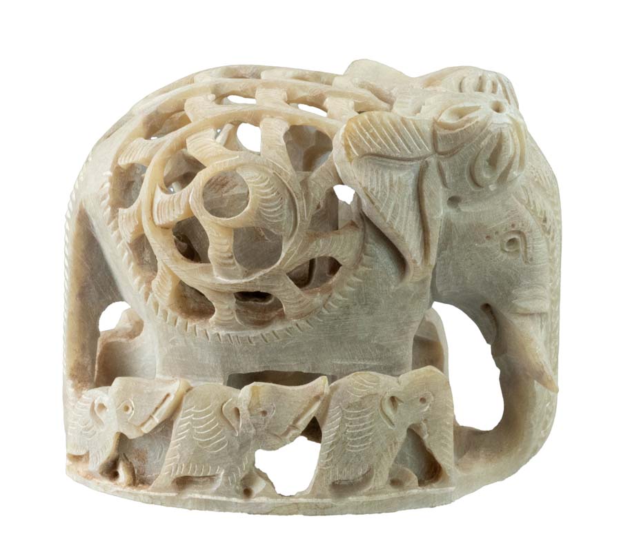 Statuette Éléphant Et Éléphanteaux En Pierre Ollaire – Artisanat Indien