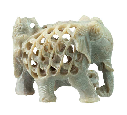 Statue Éléphant En Stéatite – Éléphant Attaqué Par Un Lion – Artisanat Indien