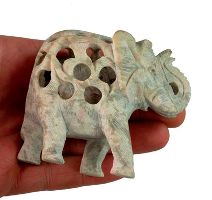 Statuette Éléphant en Pierre Stéatite – Trompe en l’Air – Artisanat Indien
