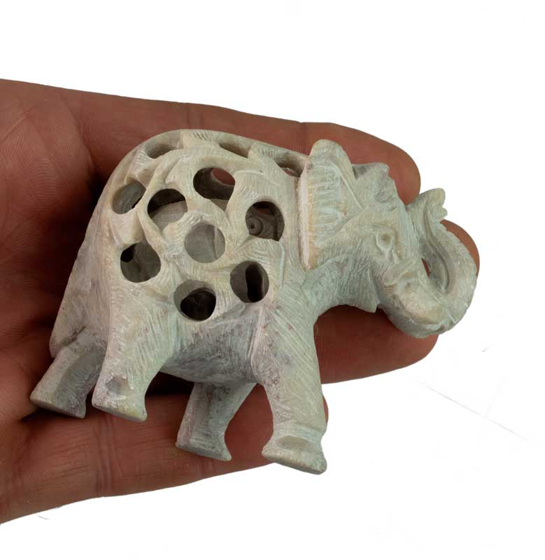 Statuette Éléphant Indien en Pierre – Trompe en l’Air