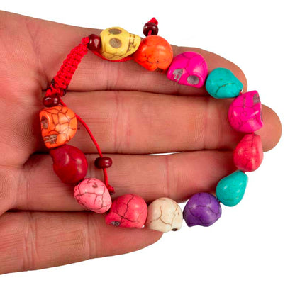 Bracelet Tibétain Têtes de Mort en Howlite Reconstituée Multicolore – Bijou Bouddhiste Artisanal