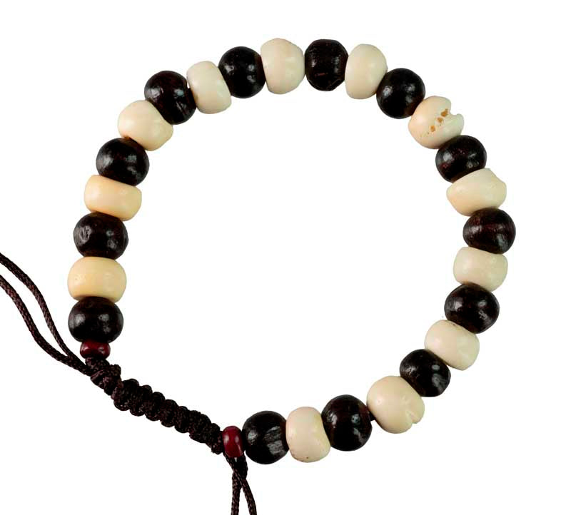 Bracelet tibétain perles noires et blanches – Bijou artisanal en bois et os recyclé du Népal