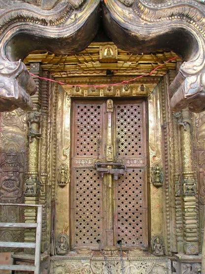 Ancien Cadenas Traditionnel En Fer Forgé – Artisanat Du Népal Et De L'Inde