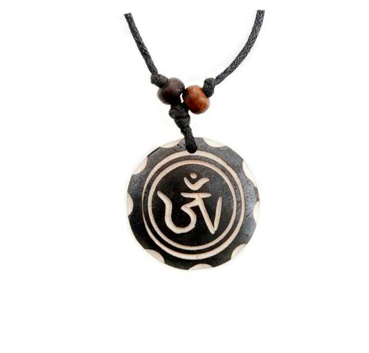 Collier Tibétain OM en Corne de Yak