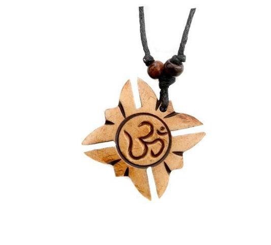Collier Tibétain Ou Népalais Avec Pendentif Corne De Yak Om Et Double Dorje