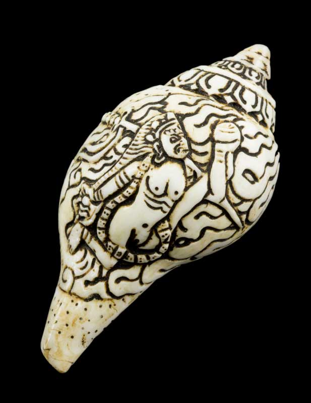 Conque Bouddhiste Tibétaine Dakini Shanka Dungkar – Ornement Spirituel en Coquillage du Népal
