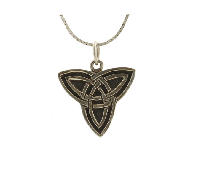 Pendentif Triquetra en argent 925 – Élégance celtique et symbole intemporel