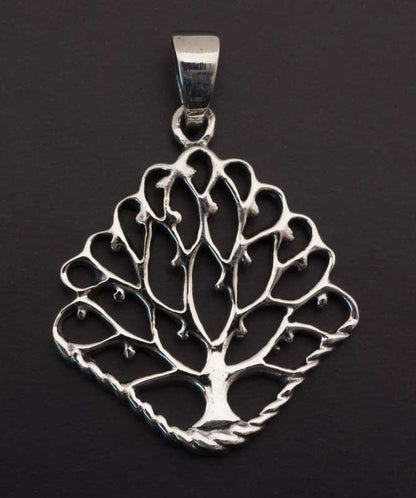 Pendentif Arbre de Vie celtique en argent 925 – Bijou ethnique artisanal symbole d’équilibre