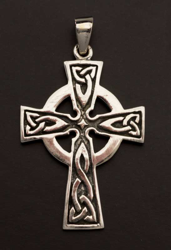 Pendentif croix celtique en argent – bijou celte traditionnel breton