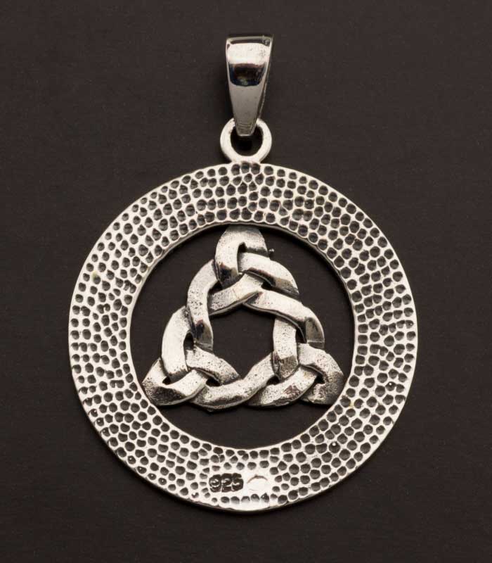 Pendentif celtique Triquetra – nœud d’éternité en argent massif 925