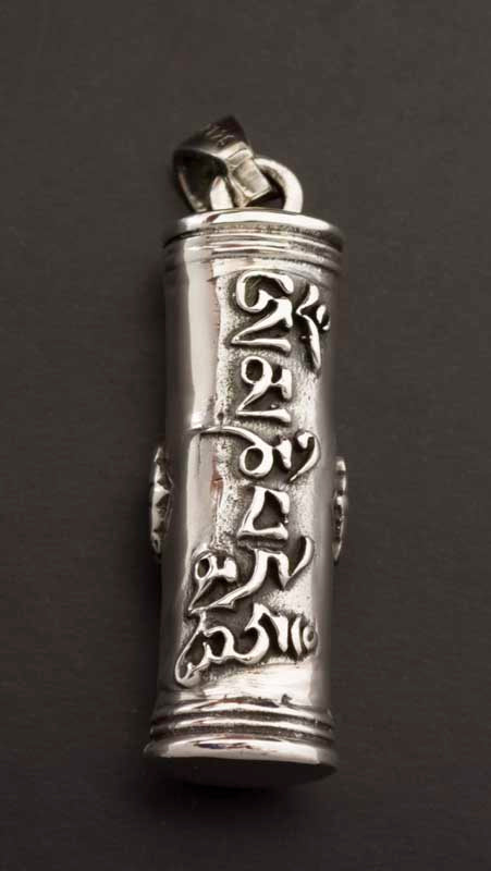 Ghau Pendentif Tibétain Om Mani Padme Hum et Vajra Argent 925
