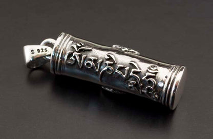 Ghau Pendentif Tibétain Om Mani Padme Hum et Vajra Argent 925