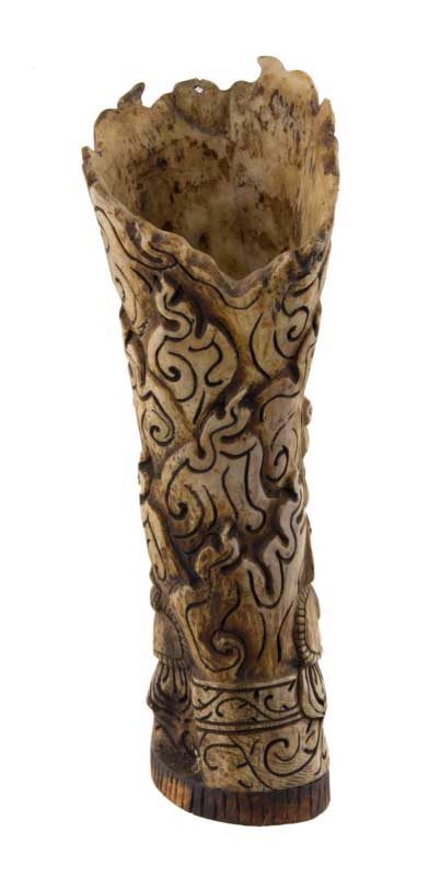 Figure Vase-Sceau Traditionnel Tibétain en Os de Bovin Sculpté