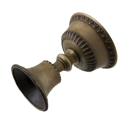 Lampe à beurre bouddhiste de monastère en bronze – Dipa pour offrande de lumière