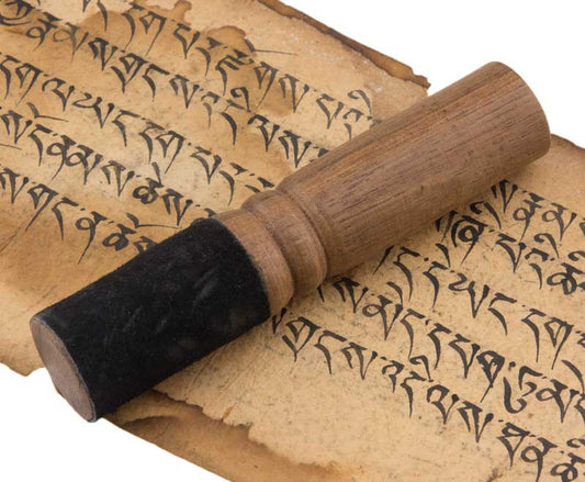 Mailloche en Bois et Cuir pour Bol Chantant ou Gong – Fabrication Artisanale du Népal