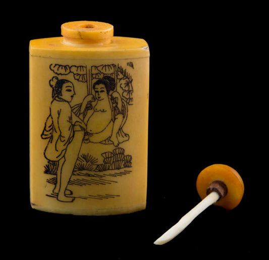 Tabatière Chinoise Kamasutra En Os de Bœuf – Flacon à Tabac à Priser Artisanal