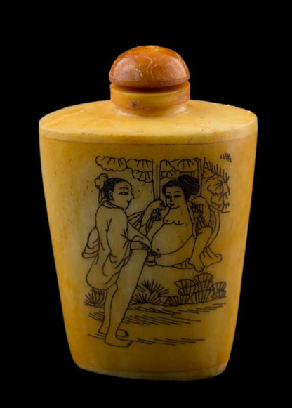 Tabatière Chinoise Kamasutra En Os de Bœuf – Flacon à Tabac à Priser Artisanal