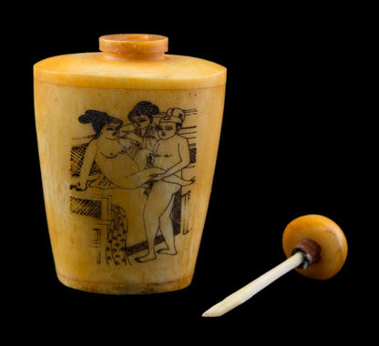 Tabatière Chinoise Kamasutra En Os de Bœuf – Flacon à Tabac à Priser Artisanal