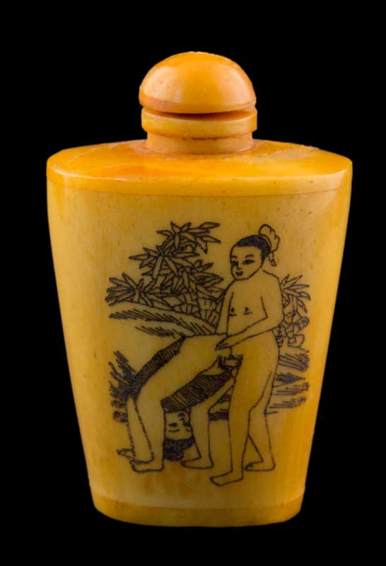 Tabatière Chinoise Kamasutra En Os de Bœuf – Flacon à Tabac à Priser Artisanal